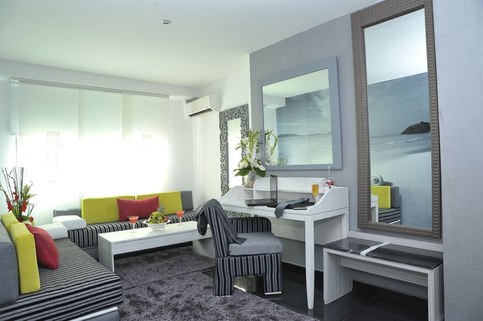 Imagen de los interiores del Hotel Le Trianon Luxury and Spa. Foto 13