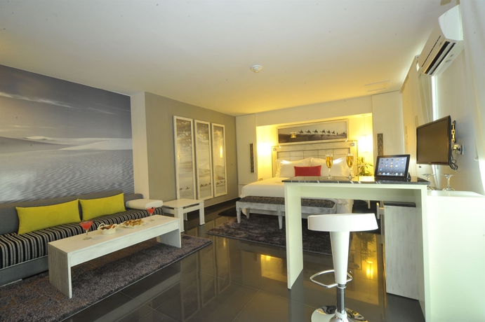 Imagen general del Hotel Le Trianon Luxury and Spa. Foto 3