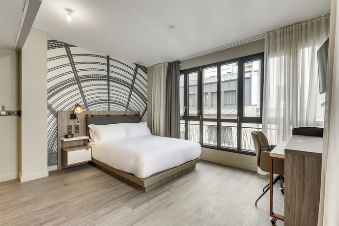 Imagen de la habitación del Hotel Le Triomphe Paris. Foto 5