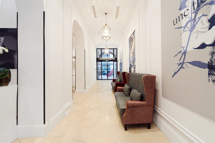 Imagen de los interiores del Hotel Le Triomphe Paris. Foto 16