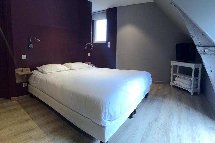 Imagen de la habitación del Hotel Le Troubadour. Foto 7