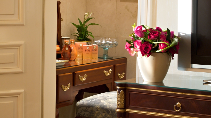 Imagen de la habitación del Hotel Le Vendome Intercontinental. Foto 12