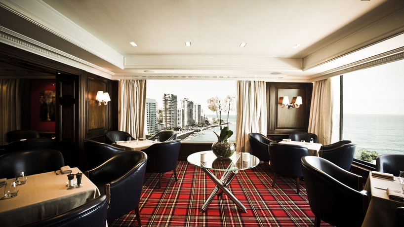 Imagen del bar/restaurante del Hotel Le Vendome Intercontinental. Foto 4