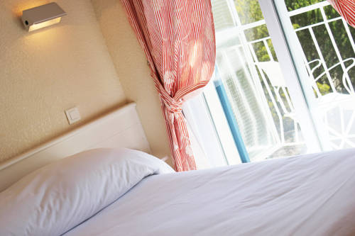 Imagen de la habitación del Hotel Le Verdon. Foto 7