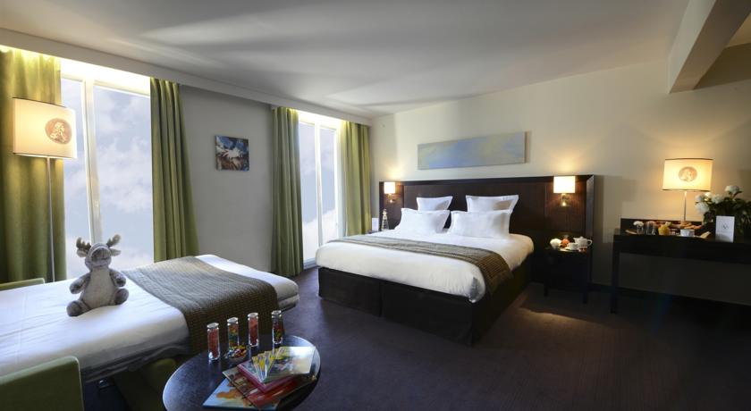 Imagen de la habitación del Hotel Le Versailles. Foto 4