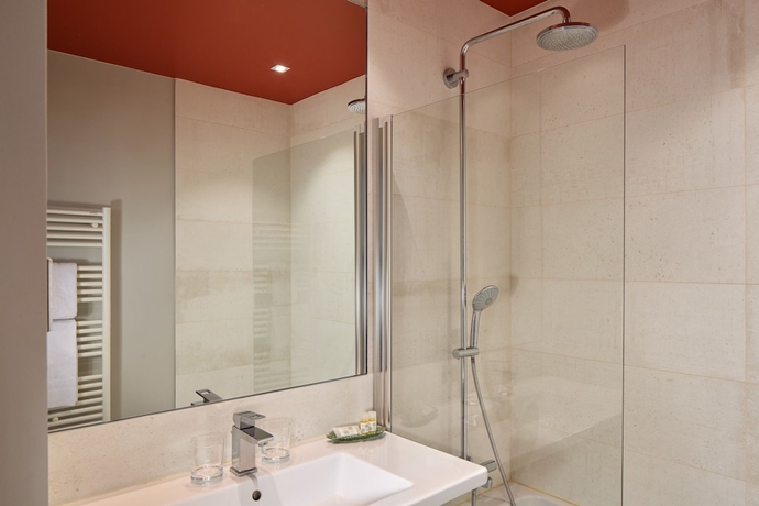 Imagen de la habitación del Hotel Le Vert Galant. Foto 15