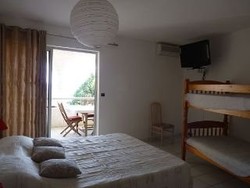 Imagen de la habitación del Hotel Le Victoria. Foto 10