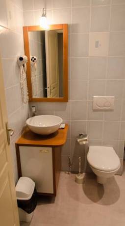 Imagen de la habitación del Hotel Le Vieux Beffroi. Foto 4