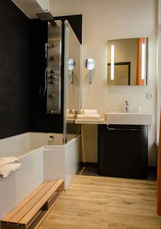 Imagen de la habitación del Hotel Le Vieux Beffroi. Foto 14