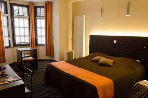 Imagen de la habitación del Hotel Le Vieux Beffroi. Foto 15