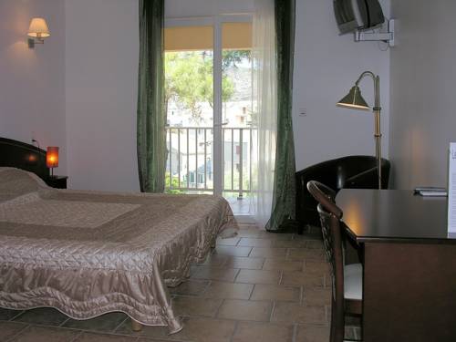 Imagen de la habitación del Hotel Le Vieux Moulin. Foto 6