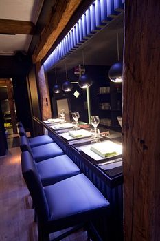 Imagen de la habitación del Hotel Le Vieux Pont. Foto 10