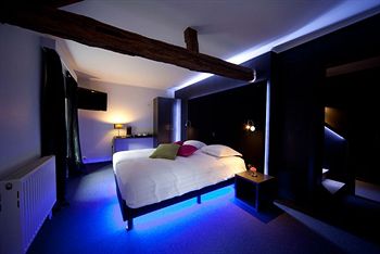 Imagen de los interiores del Hotel Le Vieux Pont. Foto 16