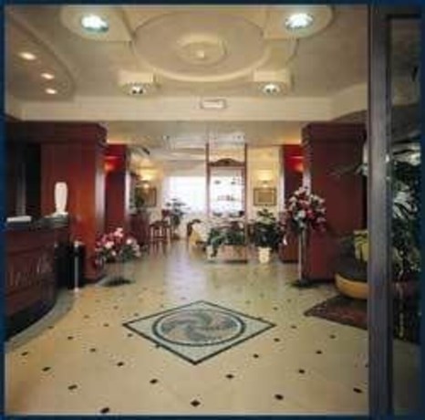 Imagen de los interiores del Hotel Le Ville, San Colombano. Foto 9