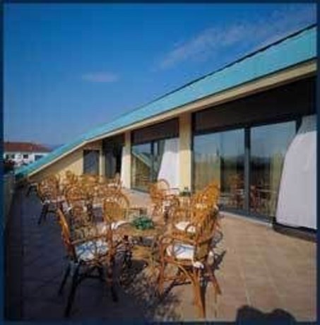 Imagen del bar/restaurante del Hotel Le Ville, San Colombano. Foto 5