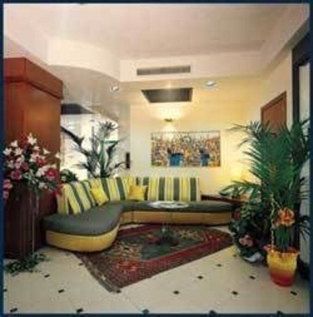 Imagen de los interiores del Hotel Le Ville, San Colombano. Foto 11