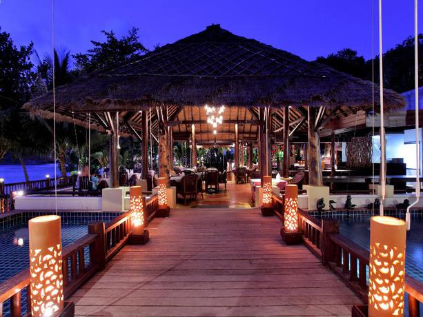 Imagen del bar/restaurante del Hotel Le Vimarn Cottages and Spa. Foto 2