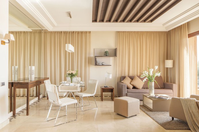 Imagen de la habitación del Hotel Le Vizir Center Parc and Resort. Foto 4