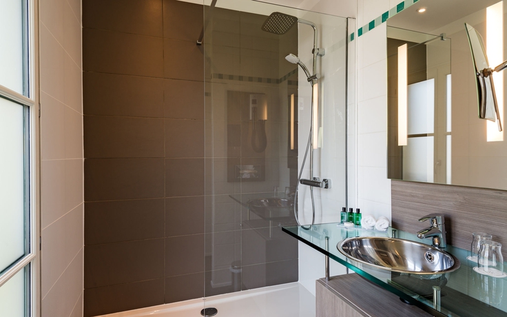 Imagen de la habitación del Hotel Le Walt. Foto 10