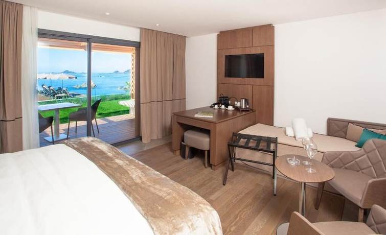 Imagen de la habitación del Hotel Le Week End. Foto 3