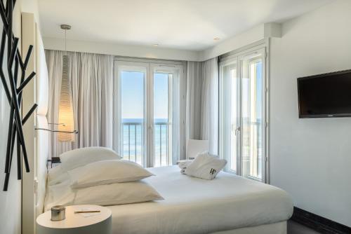 Imagen de la habitación del Hotel Le Windsor Grande Plage Biarritz. Foto 6