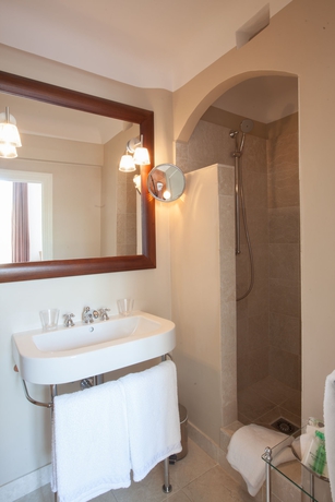 Imagen de la habitación del Hotel Le Yaca Saint-tropez. Foto 8