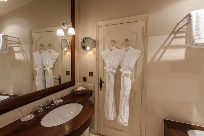 Imagen de la habitación del Hotel Le Yaca Saint-tropez. Foto 10