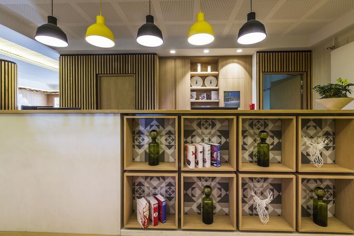 Imagen de los interiores del Hotel Le Yule Hotel and Spa. Foto 15