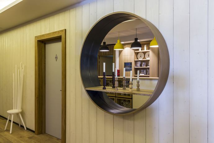 Imagen de los interiores del Hotel Le Yule Hotel and Spa. Foto 20