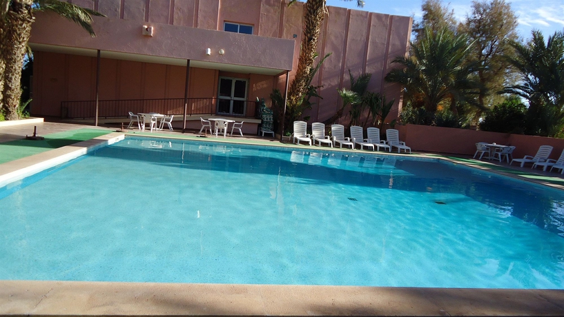 Imagen de la piscina del Hotel Le Zat. Foto 11