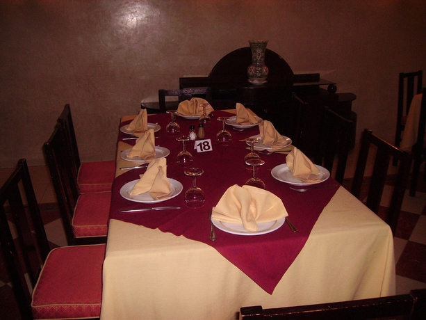 Imagen del bar/restaurante del Hotel Le Zat. Foto 3