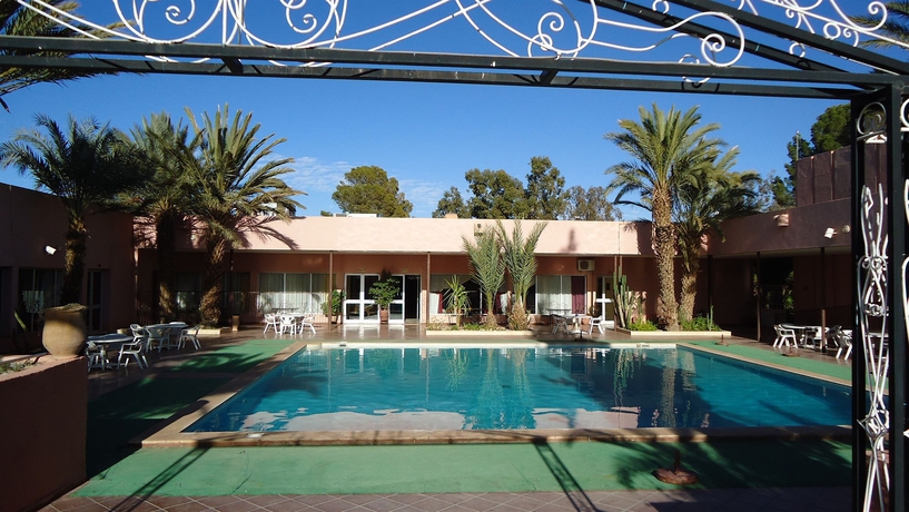 Imagen de la piscina del Hotel Le Zat. Foto 12