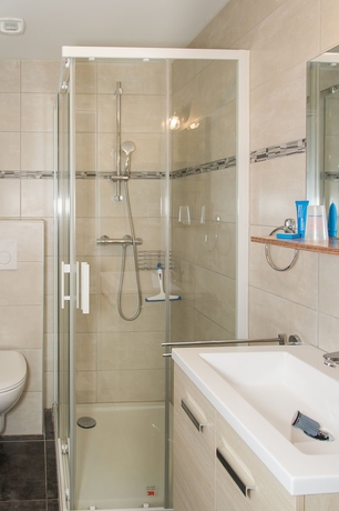 Imagen de la habitación del Hotel Le gîte Cap France. Foto 11