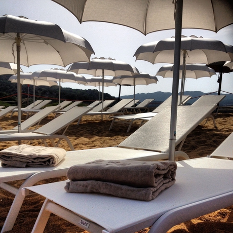 Imagen de los exteriores del Hotel L'ea Bianca Luxury Resort. Foto 9