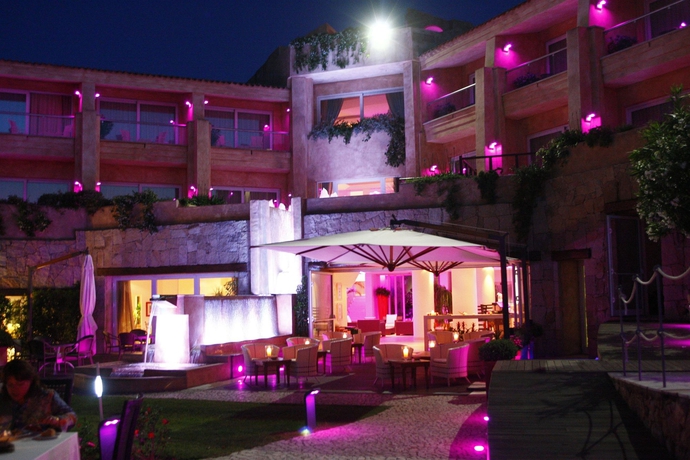 Imagen del bar/restaurante del Hotel L'ea Bianca Luxury Resort. Foto 5