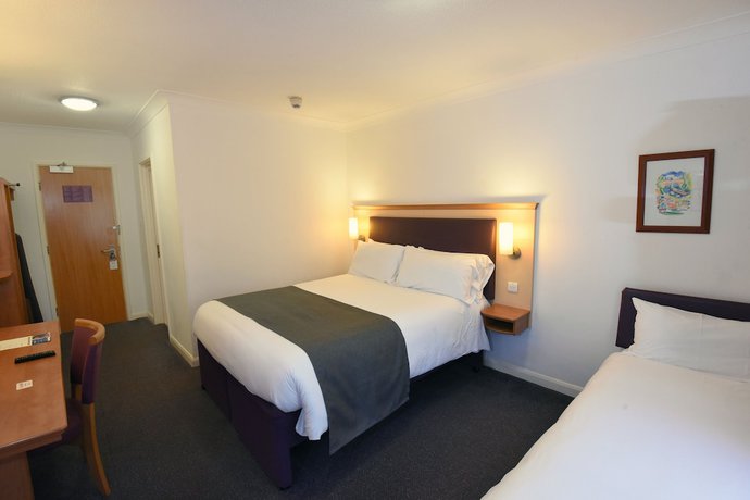 Imagen de la habitación del Hotel Lea Gate. Foto 16