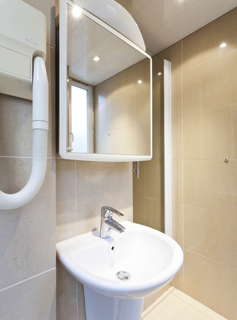 Imagen de la habitación del Hotel Léna. Foto 2