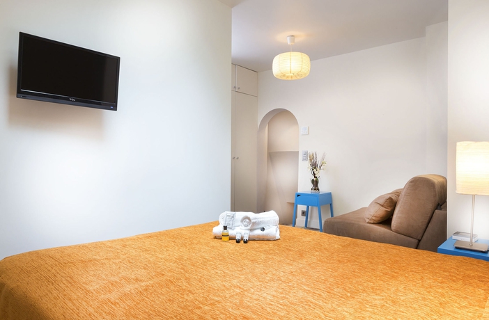 Imagen de la habitación del Hotel Léna. Foto 11