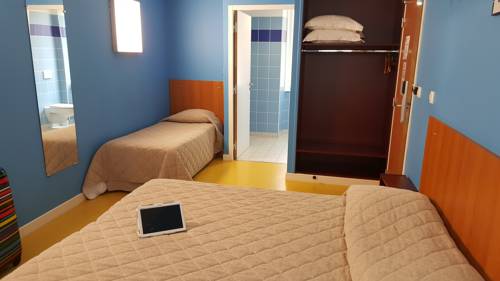 Imagen de la habitación del Hotel L'&eacute;tape De Santenay. Foto 10