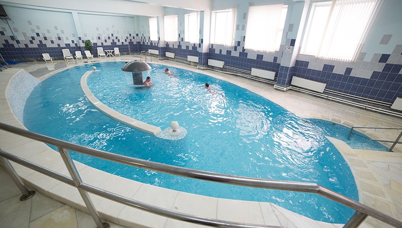 Imagen de la piscina del Hotel Leader. Foto 17