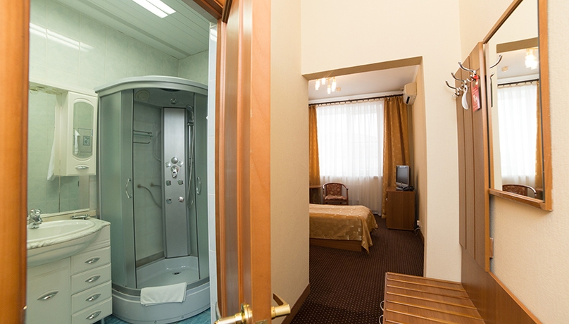 Imagen de la habitación del Hotel Leader. Foto 13