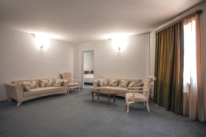 Imagen de la habitación del Hotel Leader. Foto 4