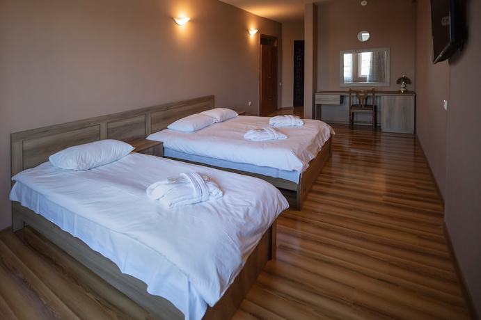 Imagen de la habitación del Hotel Leader. Foto 13