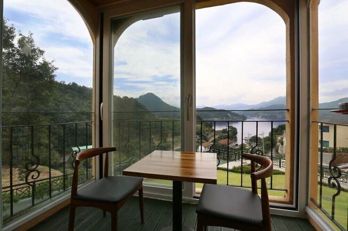 Imagen de la habitación del Hotel Leaders Pension. Foto 14