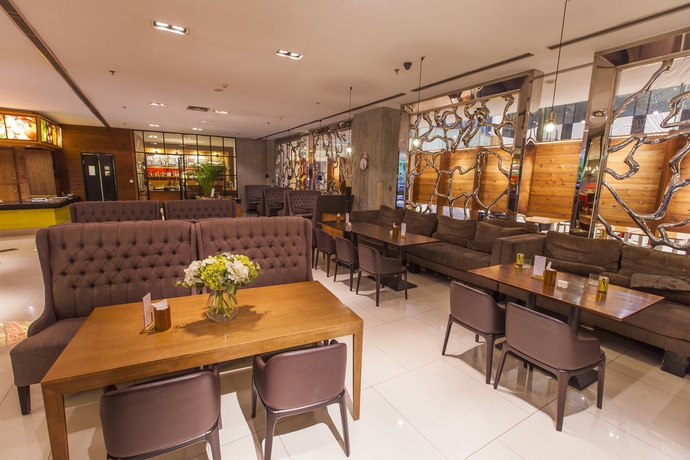 Imagen del bar/restaurante del Hotel LeafIN Hotel Beijing Minzuyuan l Bird's Nest. Foto 3