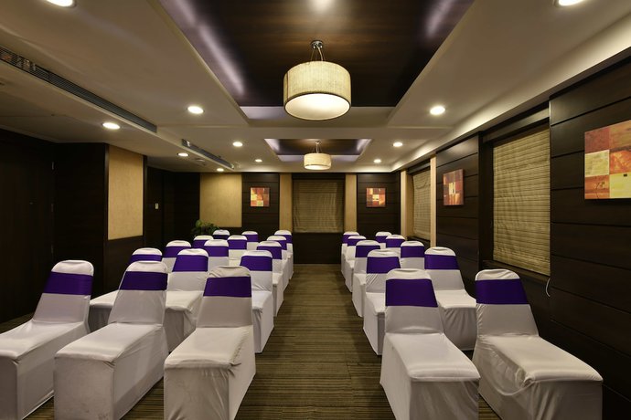 Imagen de los interiores del Hotel Leafio Marigold Marol. Foto 16