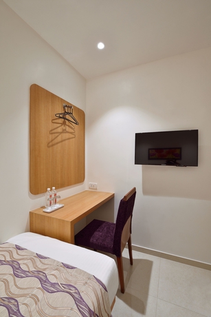 Imagen de la habitación del Hotel Leafio Mumbai. Foto 2