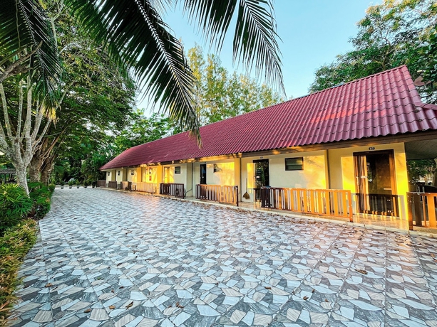 Imagen de la habitación del Hotel Leamsai Beach Resort. Foto 9