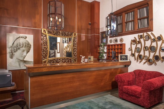 Imagen de los interiores del Hotel Leandros. Foto 19