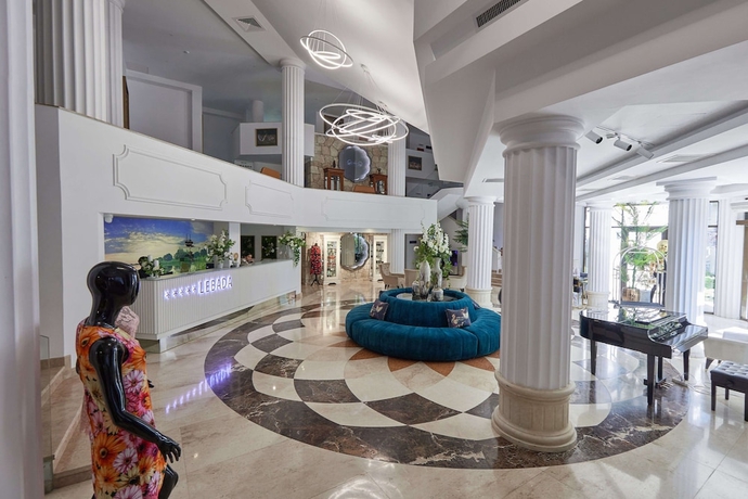 Imagen de los interiores del Hotel Lebada Luxury Resort and Spa. Foto 19